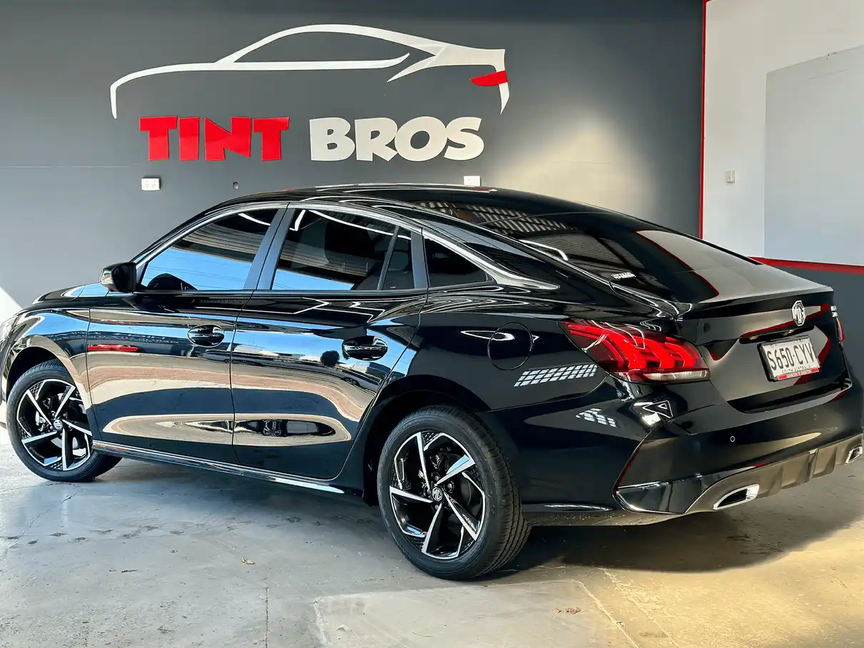 Rear windshield tint